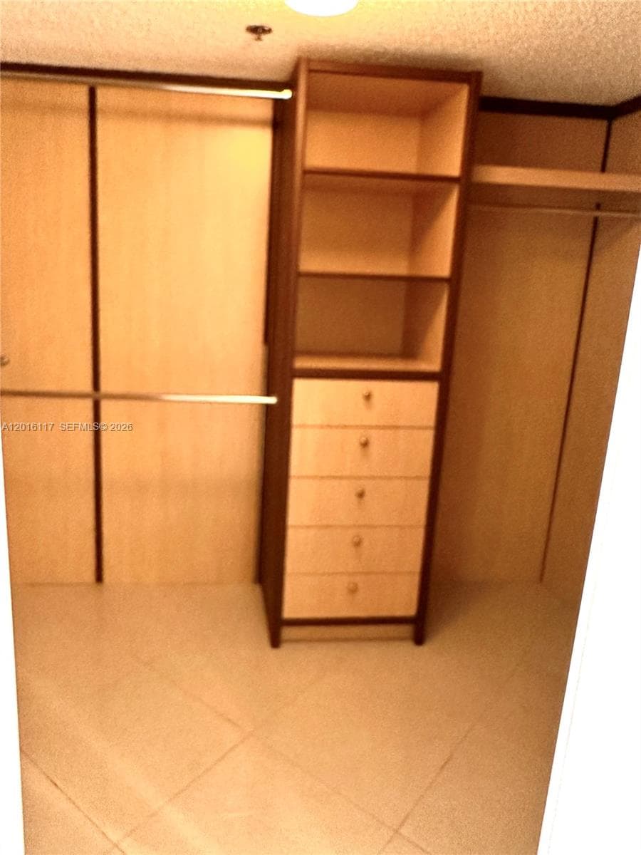 WINSTON TOWERS 600 CONDO · #2411 in Sunny Isles Beach - Photo 17