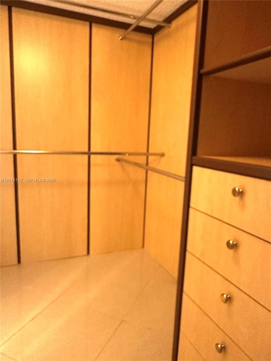WINSTON TOWERS 600 CONDO · #2411 in Sunny Isles Beach - Photo 16