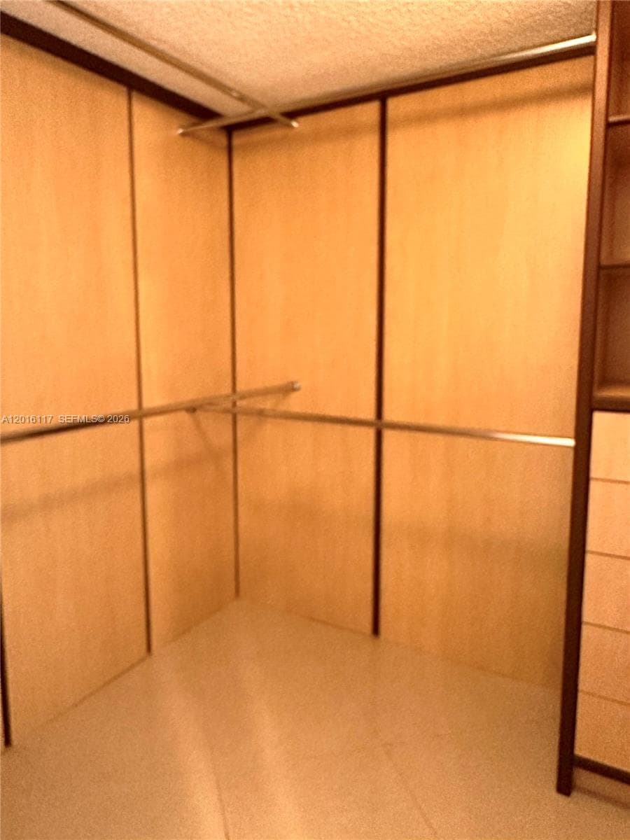 WINSTON TOWERS 600 CONDO · #2411 in Sunny Isles Beach - Photo 18