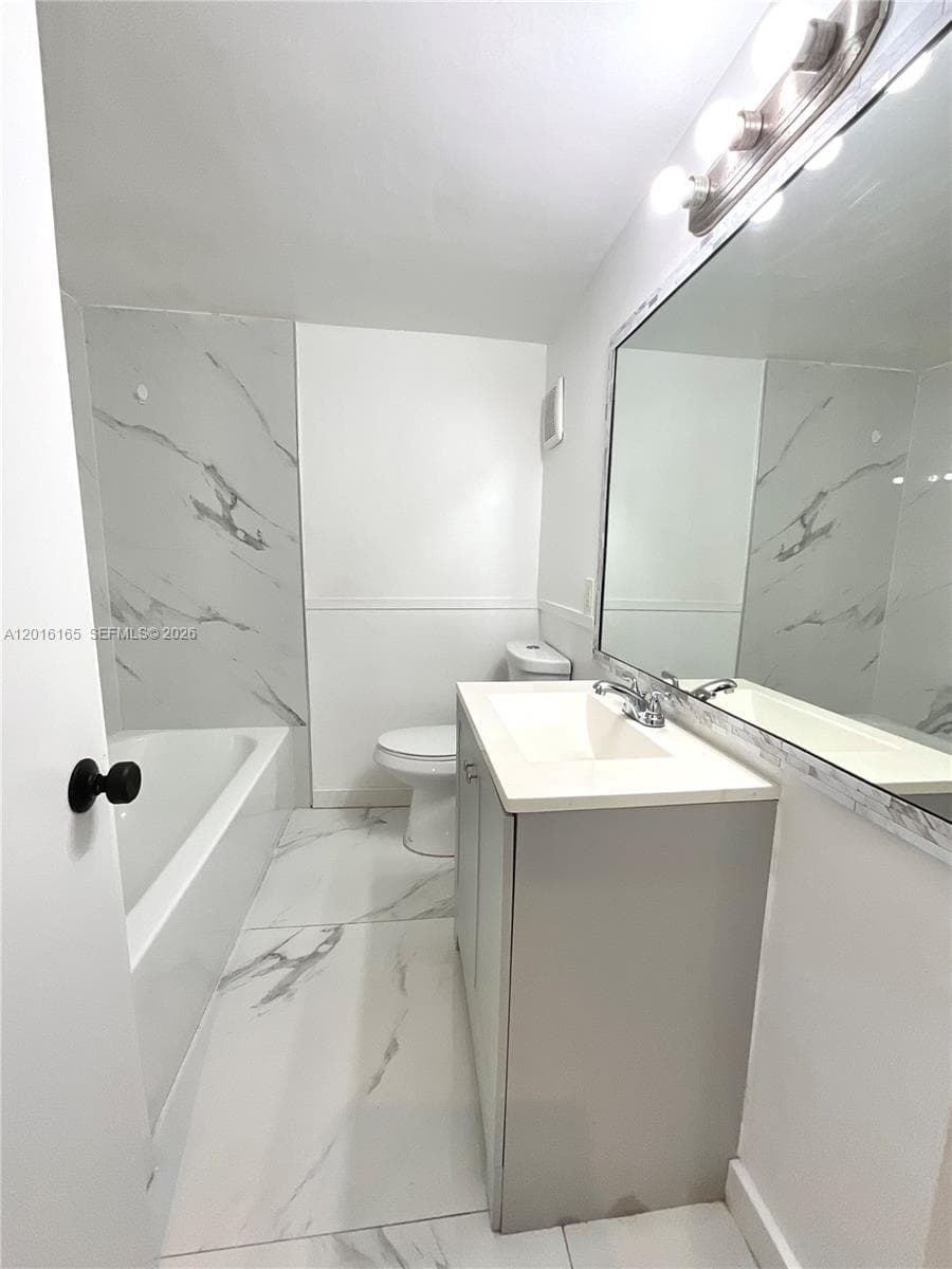 Melrose Place South Condo · #7 in North Miami Beach - Photo 6