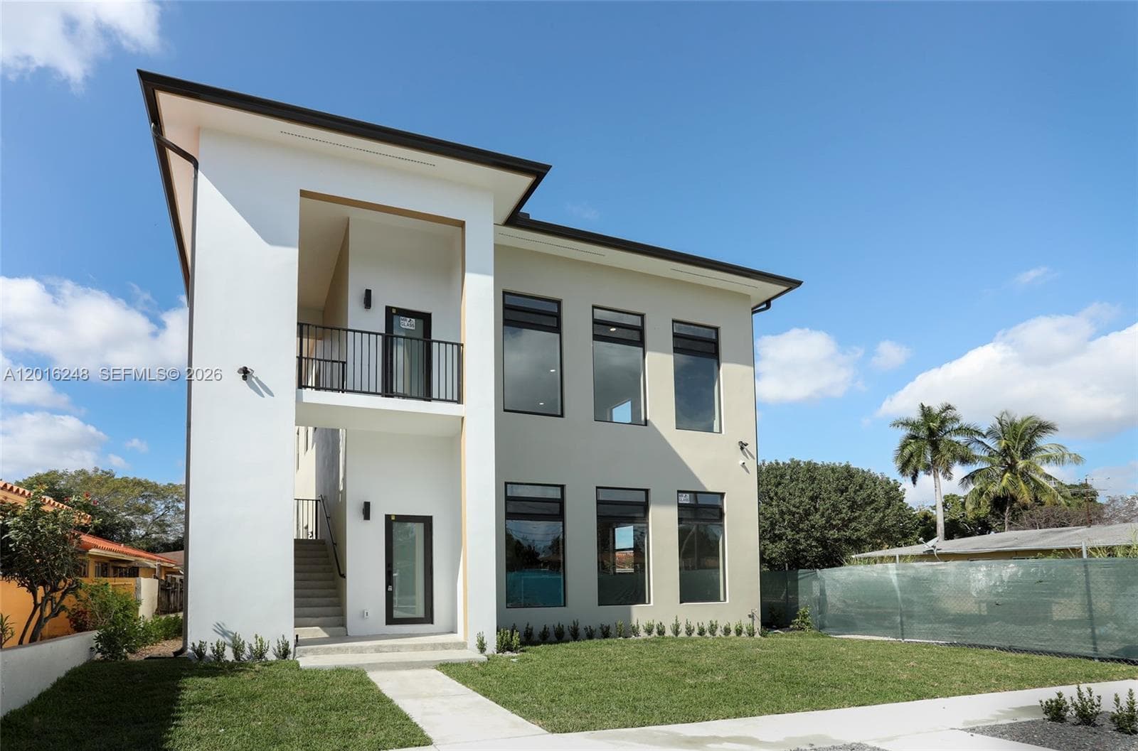 120 SW 35 Ave #A2 photo 1