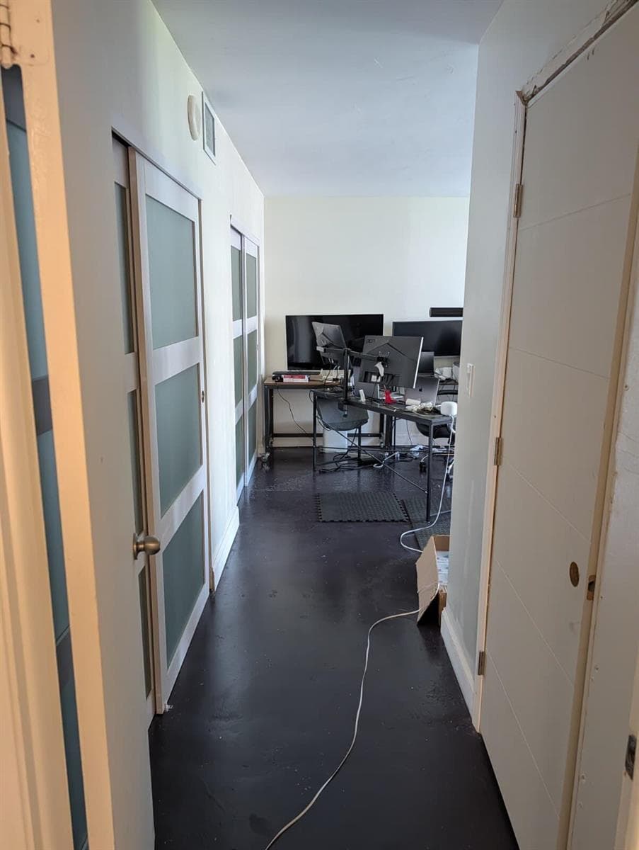 To master bedroom