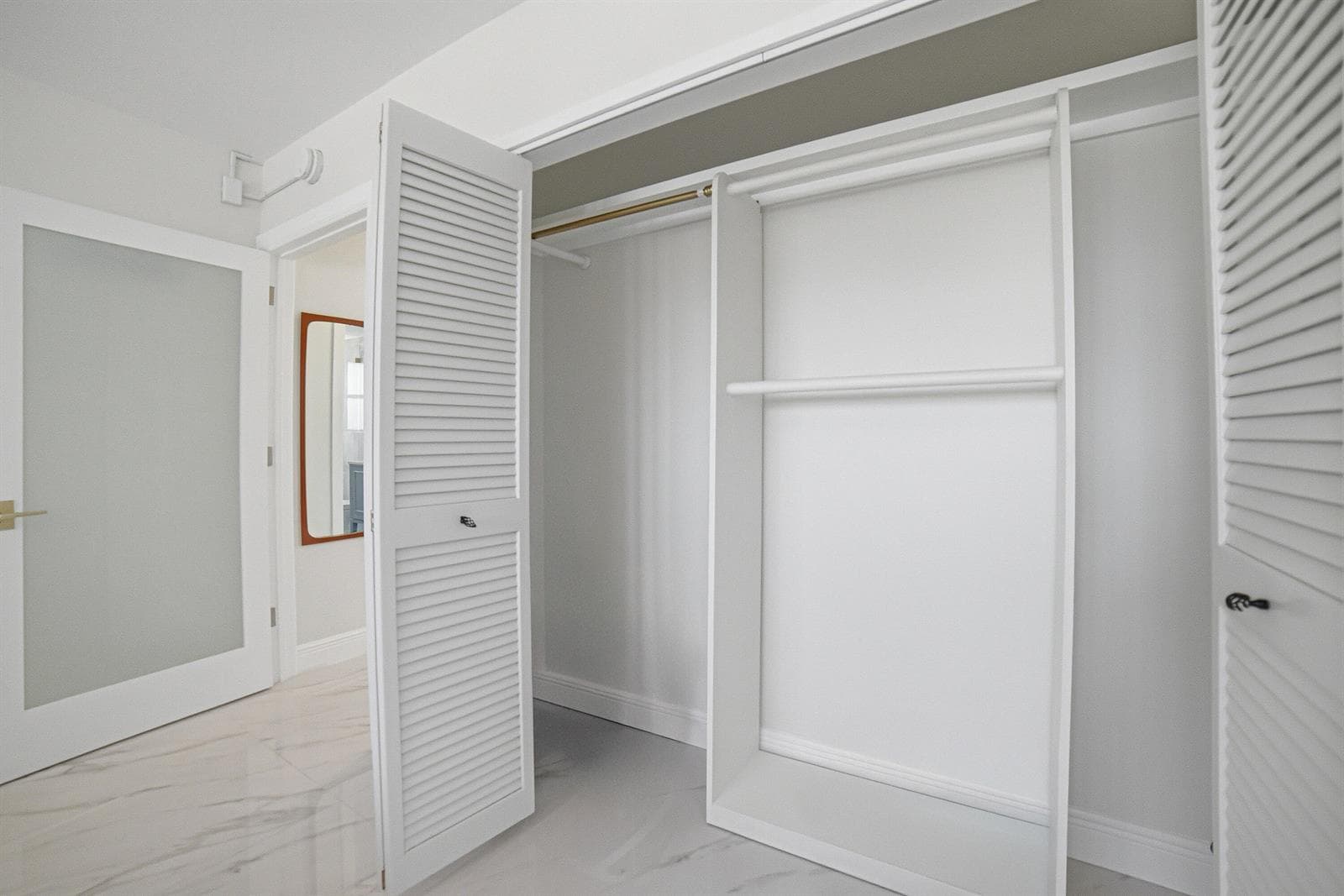 Bedroom-Closet