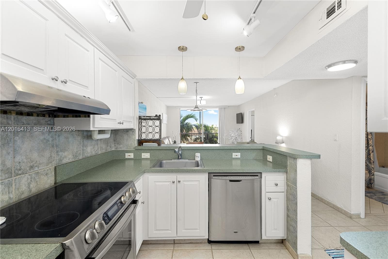 DELPHI TOWERS CONDO · #409 in Pompano Beach - Photo 3