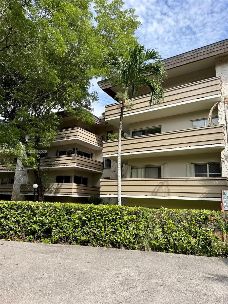 VILLA CAPRI CONDO · #301 in Coral Gables - Photo 28