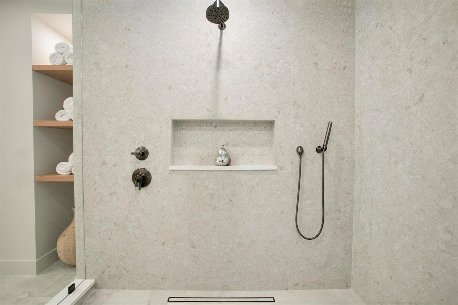 PRIMARY SUITE DETAILS