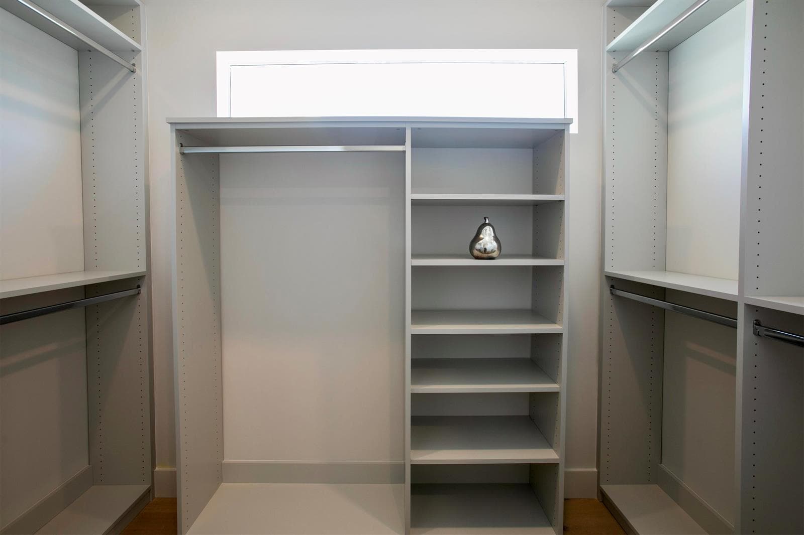 BR 3 CLOSET