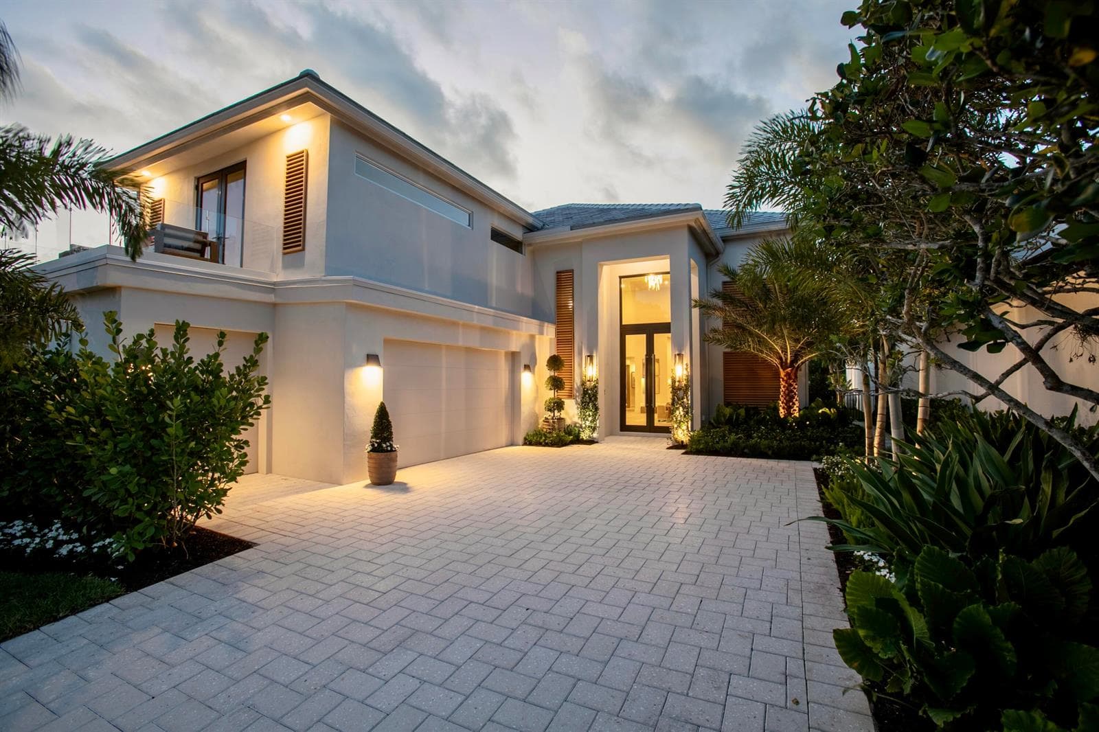 STUNNING EVENING VIEW