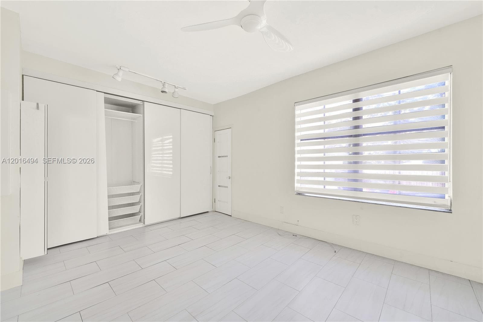 ART DECO CONDO · #102 in Miami Beach - Photo 17