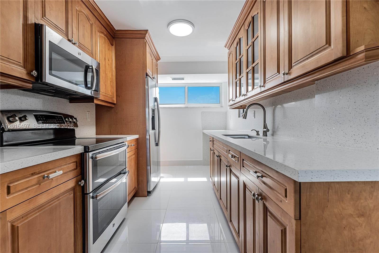 BYRON BEACH CONDO · #201 in Miami Beach - Photo 6