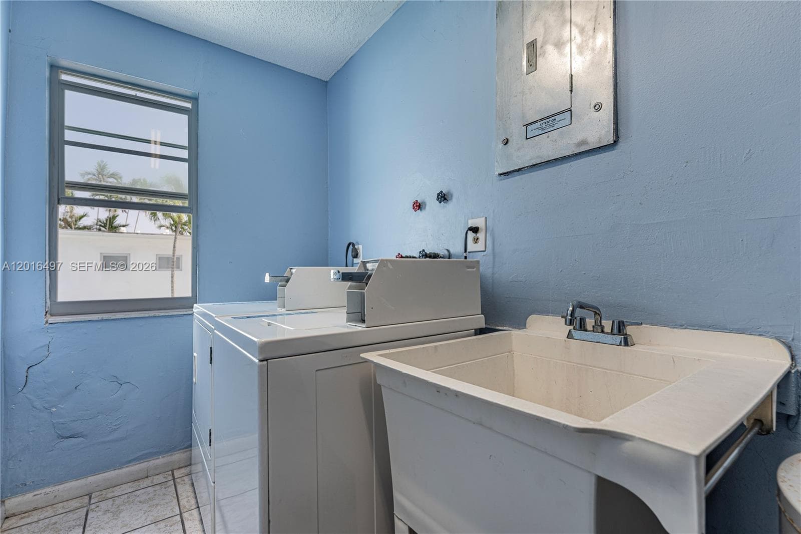 BYRON BEACH CONDO · #201 in Miami Beach - Photo 29