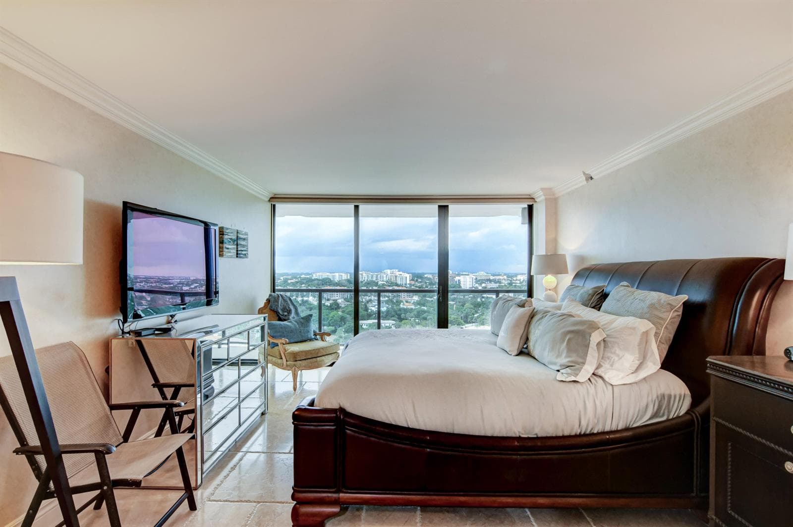 Main Bedroom Suite
