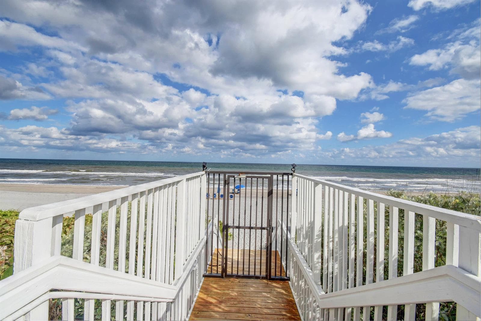 Private Gate to the Beach!