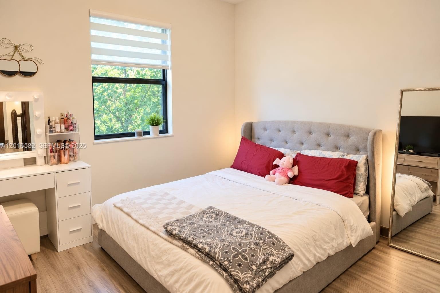 2nd Bedroom