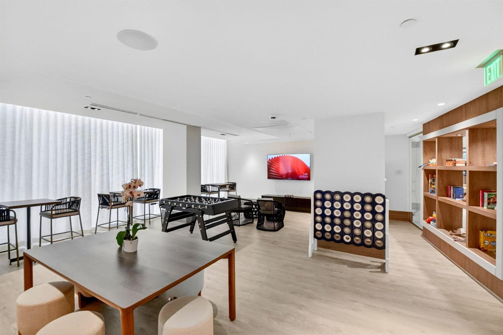 Amenities fifth floor teens game room
