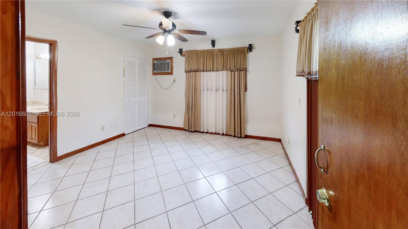 10900 SW 177th Ter photo 36
