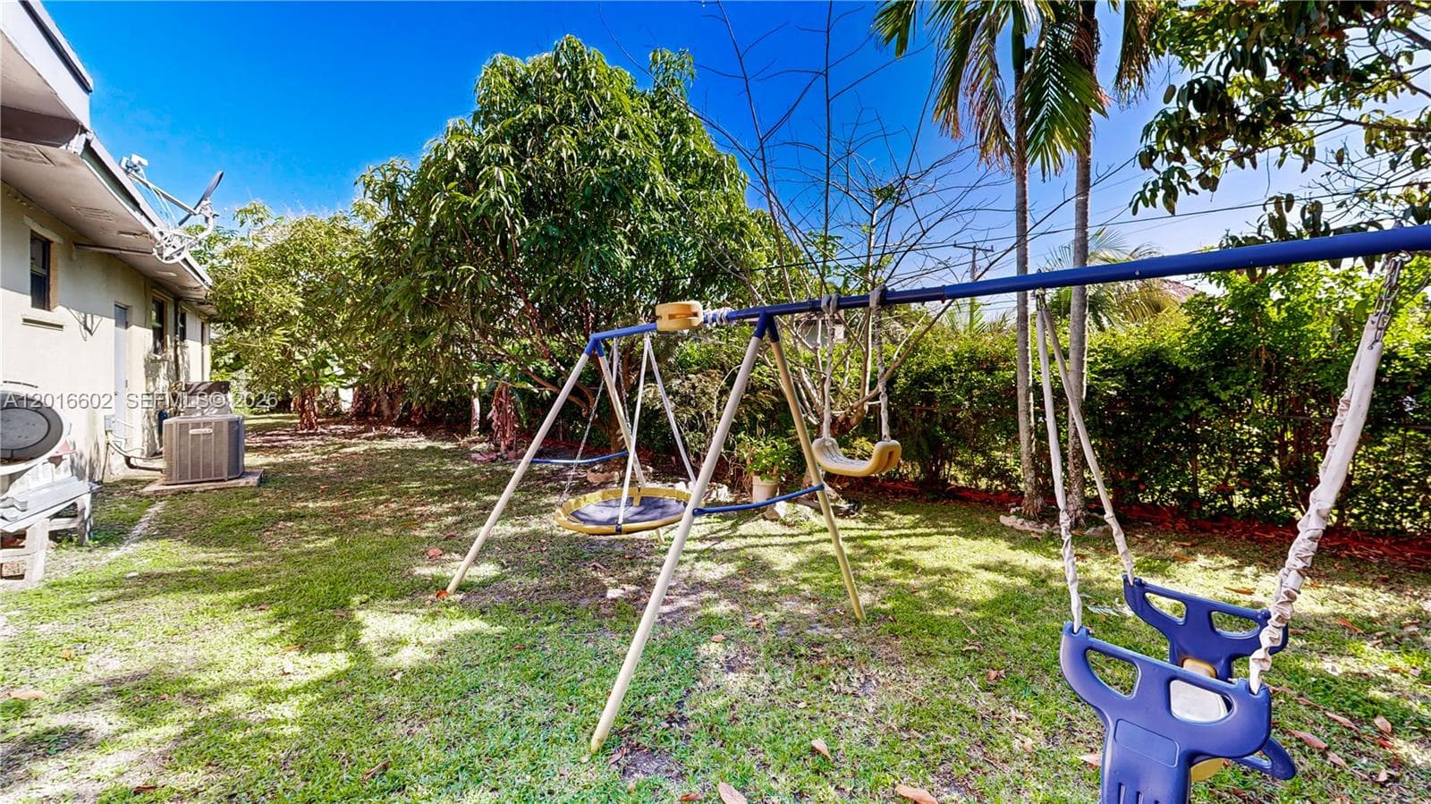 10900 SW 177th Ter photo 59