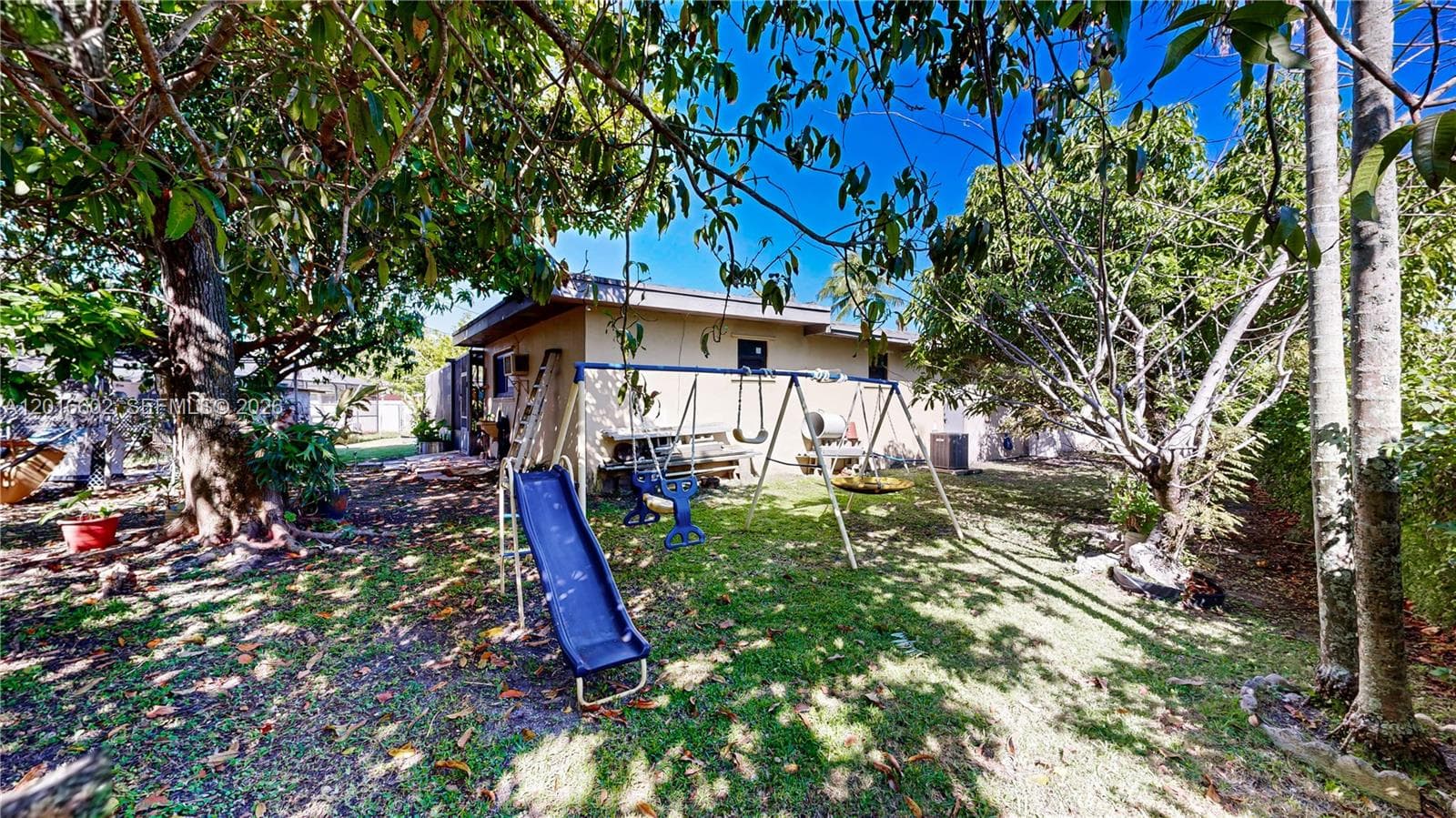 10900 SW 177th Ter photo 58