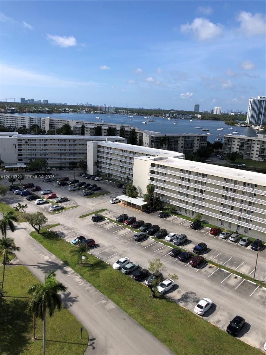 Del Prado · #1405 in Aventura - Photo 2