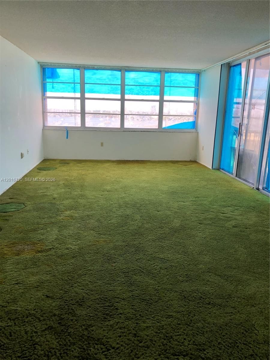 Del Prado · #1405 in Aventura - Photo 12