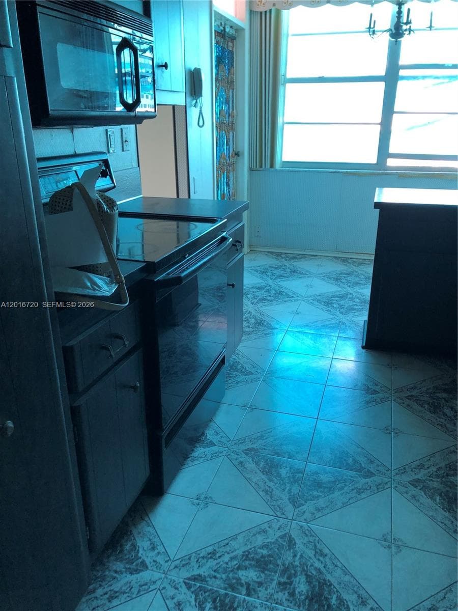 Del Prado · #1405 in Aventura - Photo 4