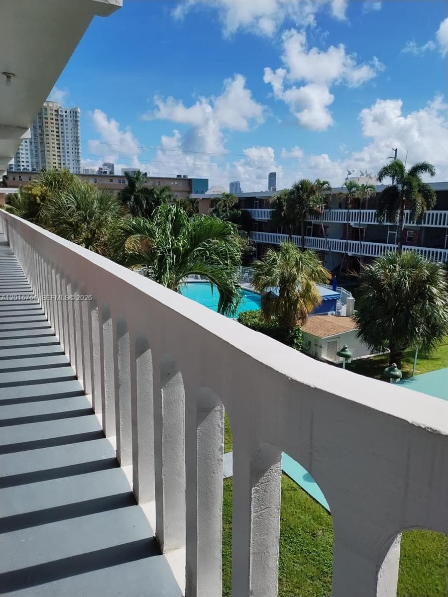 Eldorado Plaza East · #10C in Hallandale Beach - Photo 2