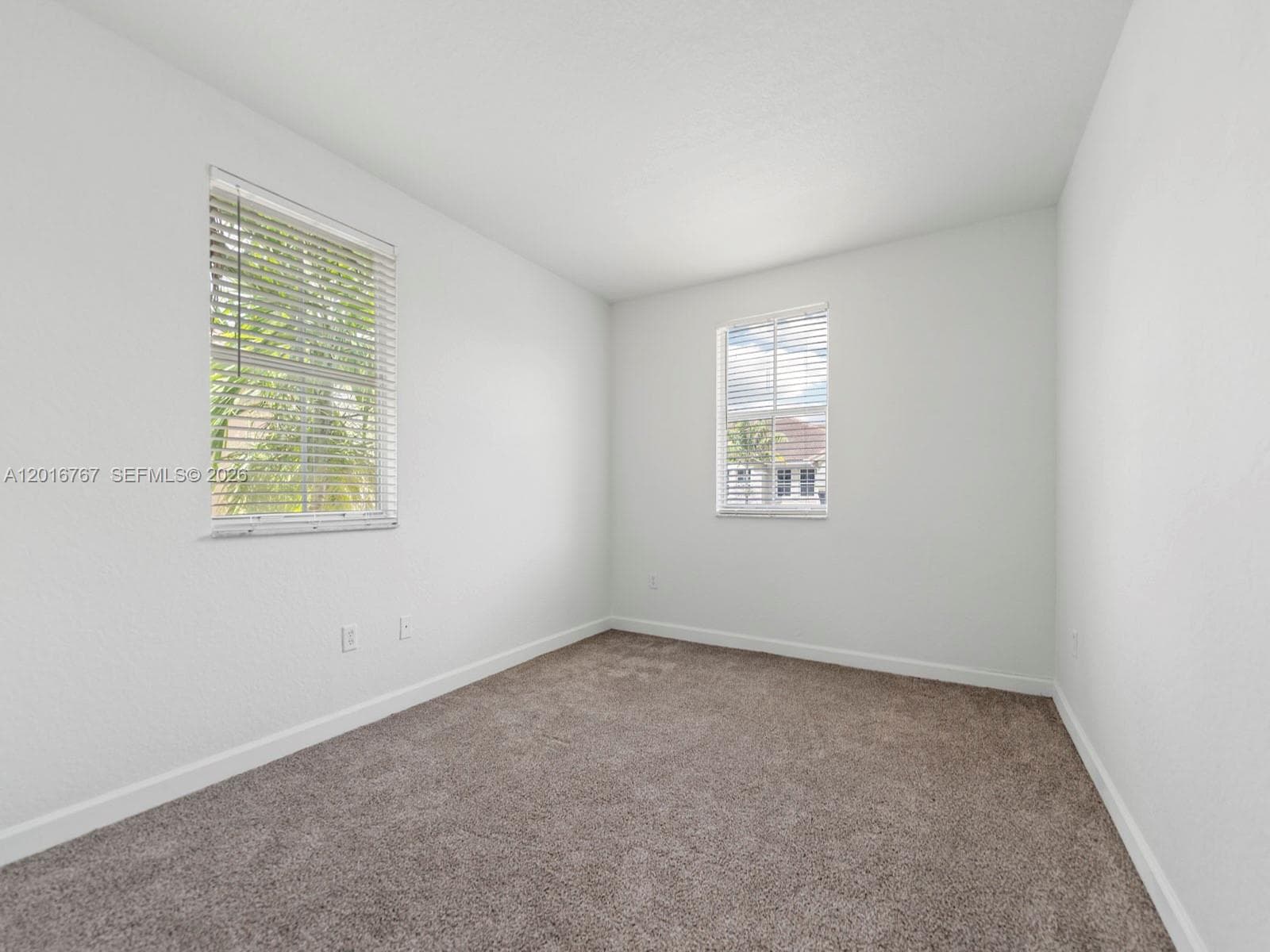 1426 SE 26th Ave photo 23