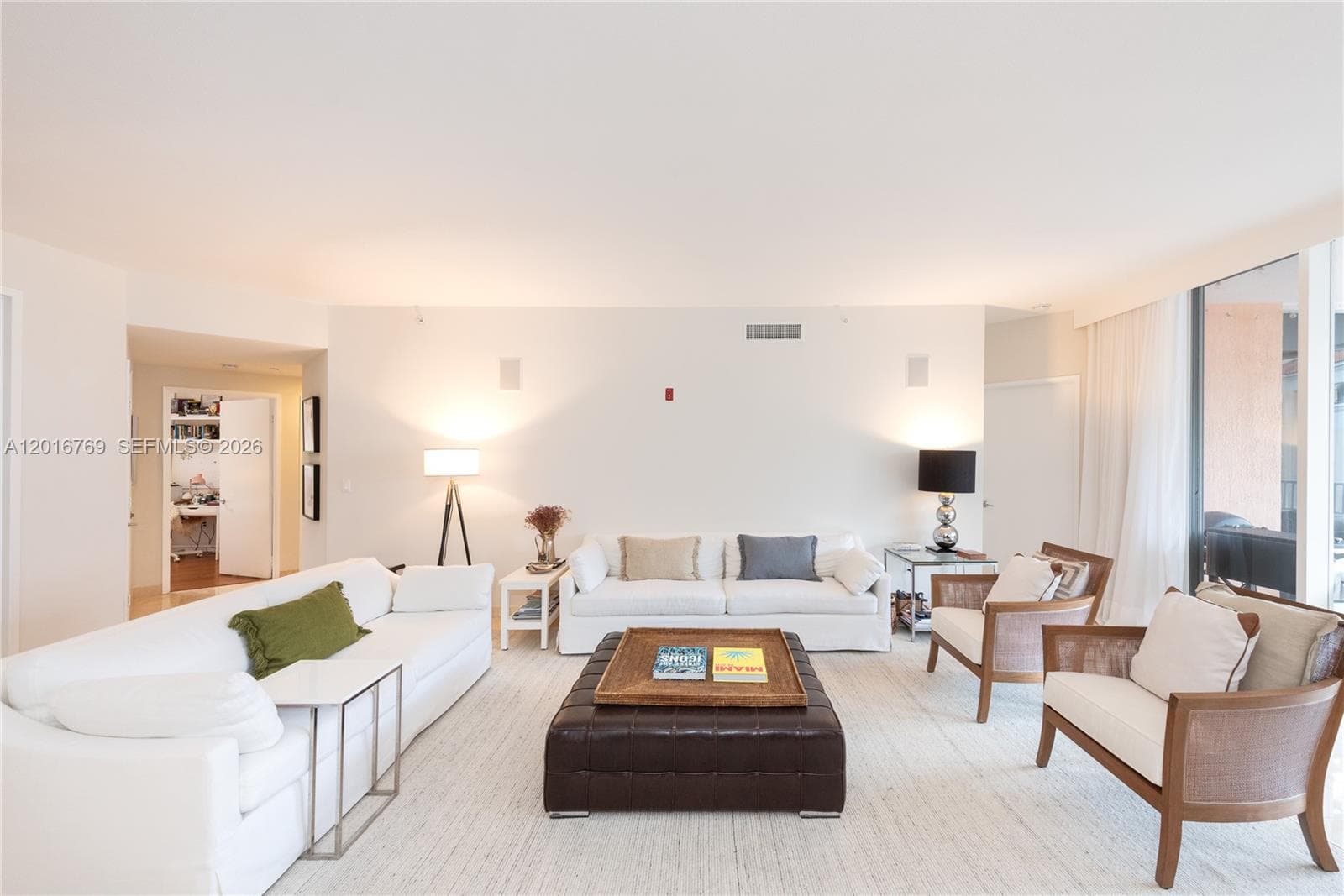 Lake Villa Two · #402 in Key Biscayne - Photo 3