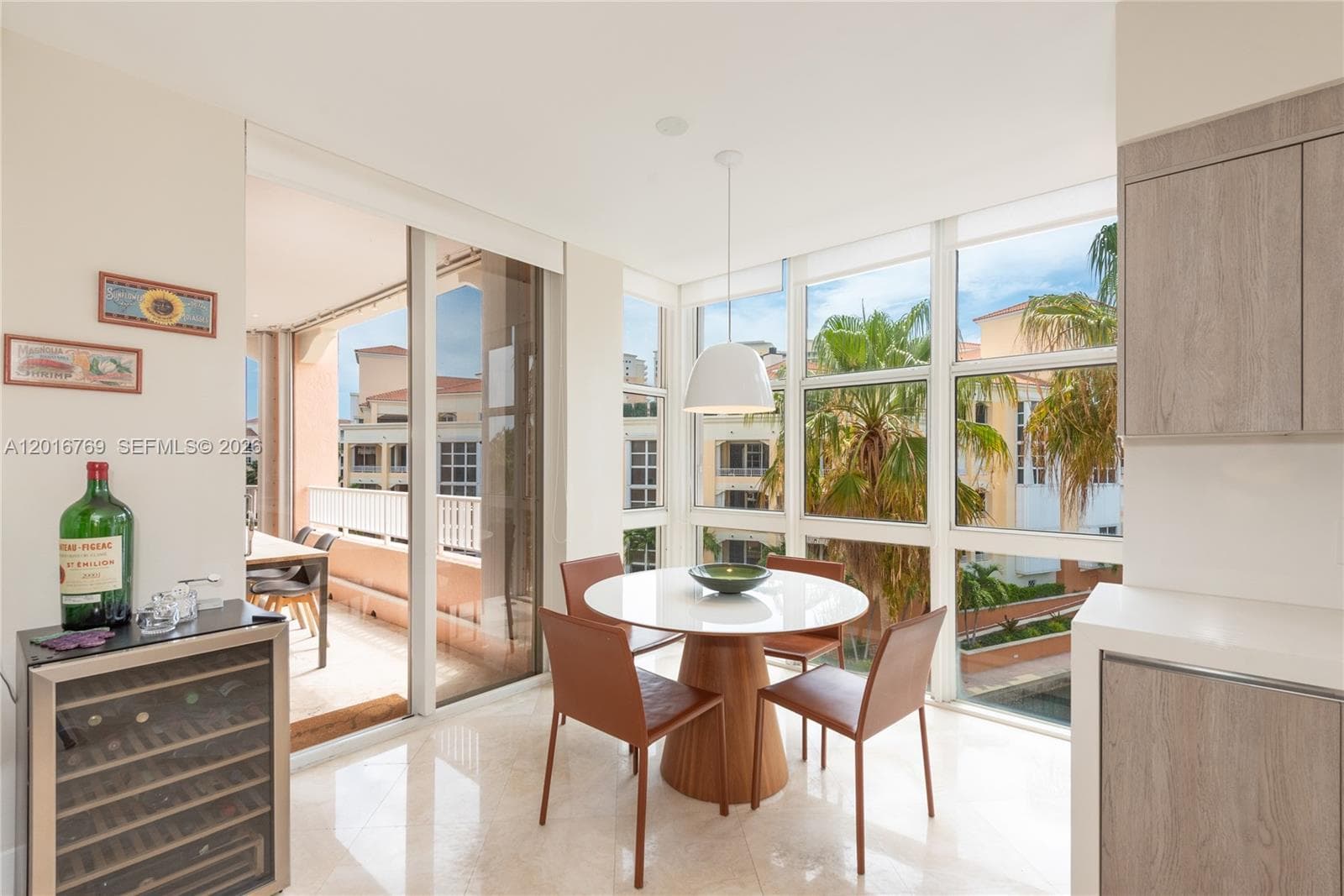 Lake Villa Two · #402 in Key Biscayne - Photo 9