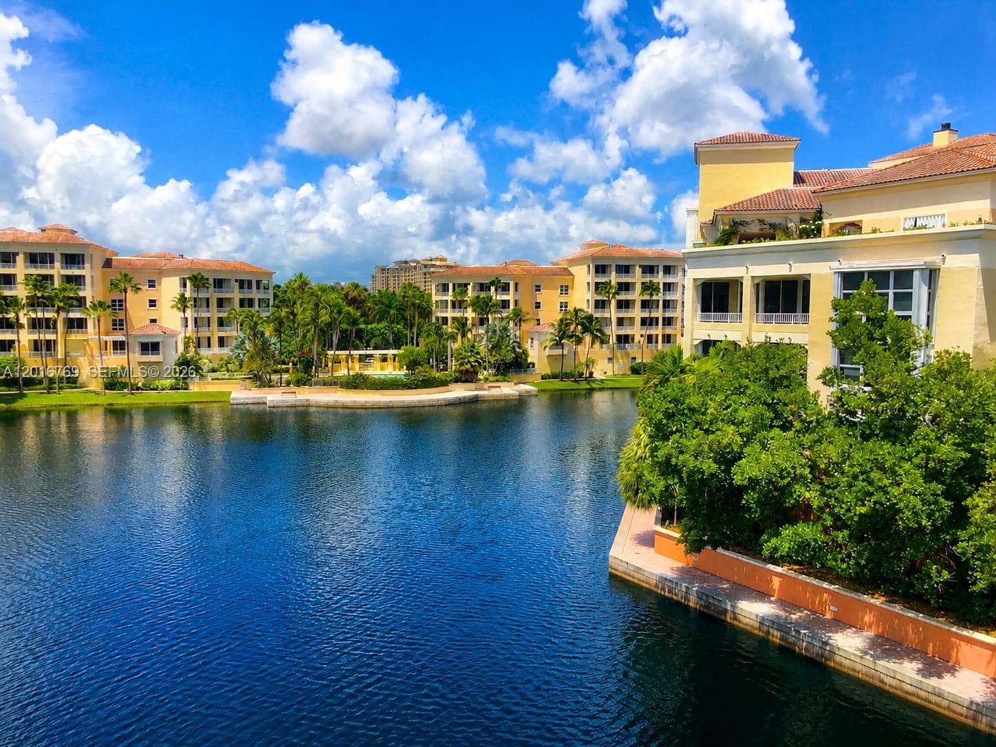 Lake Villa Two · #402 in Key Biscayne - Photo 18
