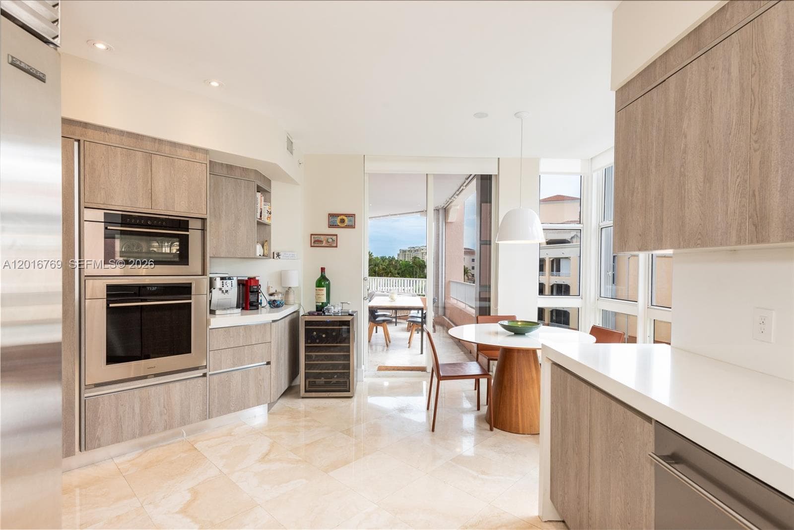 Lake Villa Two · #402 in Key Biscayne - Photo 8