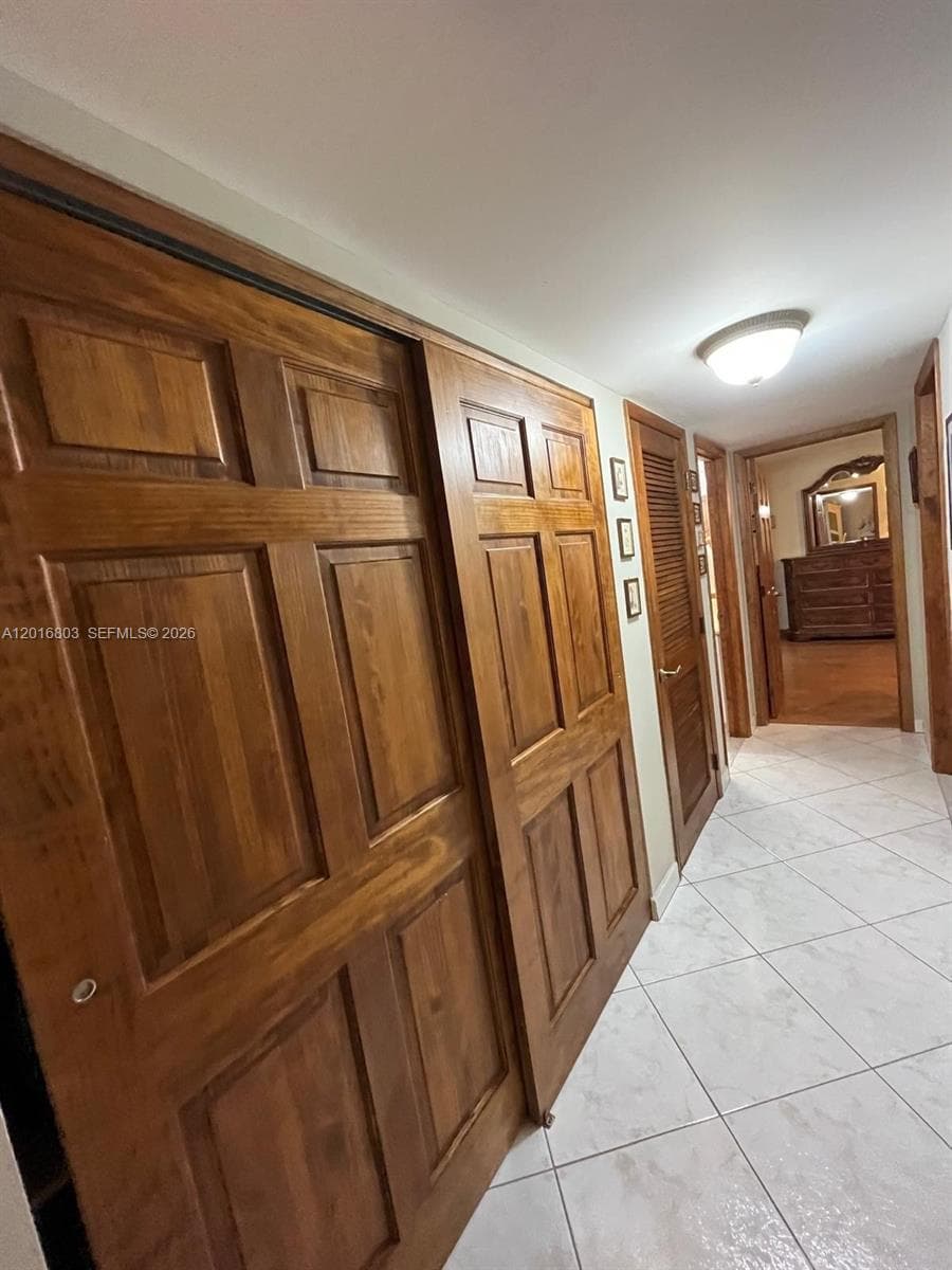 CAMBRIDGE TOWERS CONDO · #605 in Hollywood - Photo 16