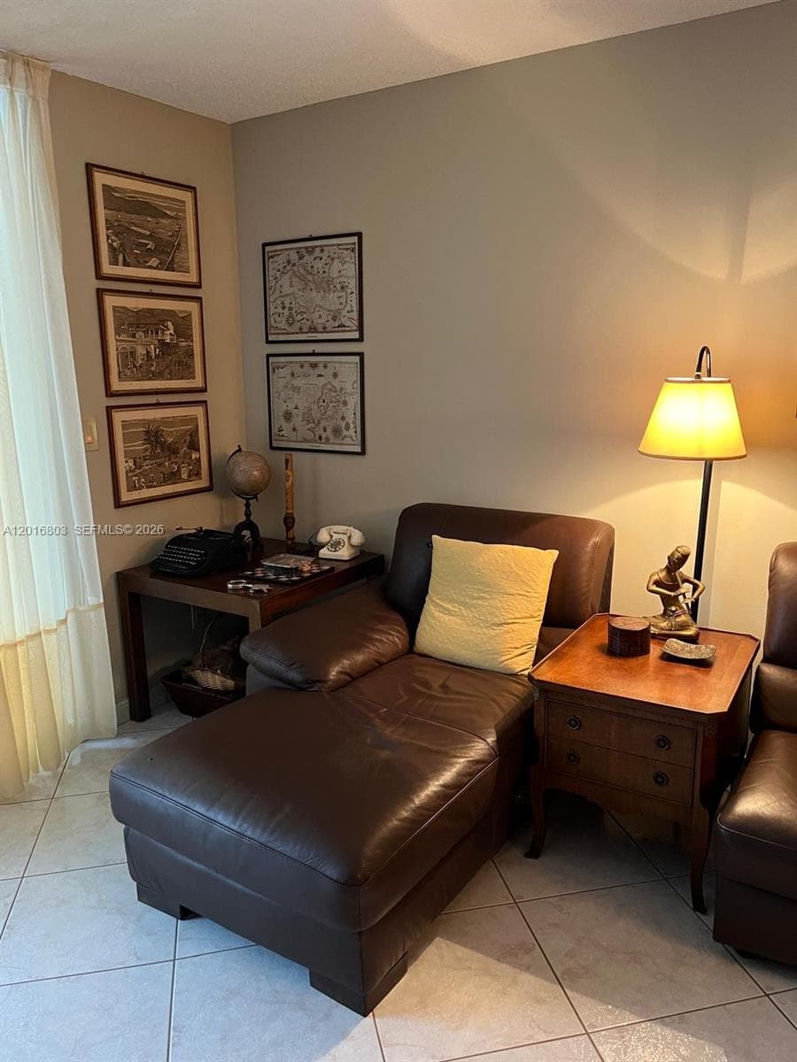 CAMBRIDGE TOWERS CONDO · #605 in Hollywood - Photo 18