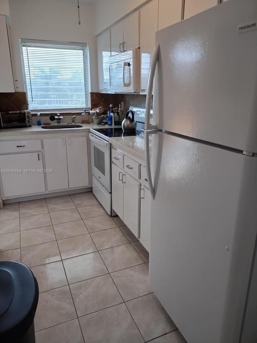 ELDORADO PLAZA EAST CONDO · #10C in Hallandale Beach - Photo 6