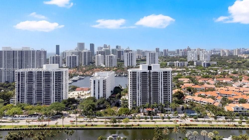 HARBOR TWS · #1801 in Aventura - Photo 36