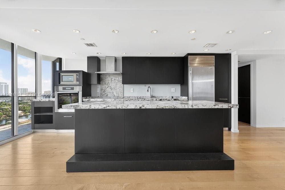 HARBOR TWS · #1801 in Aventura - Photo 9