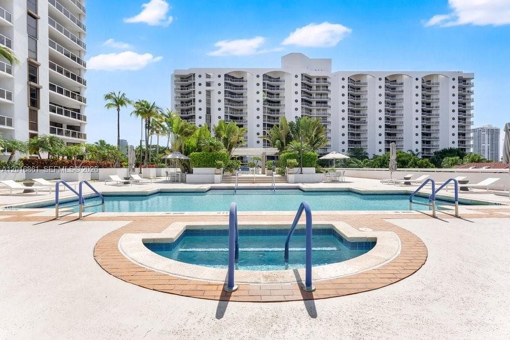 HARBOR TWS · #1801 in Aventura - Photo 34
