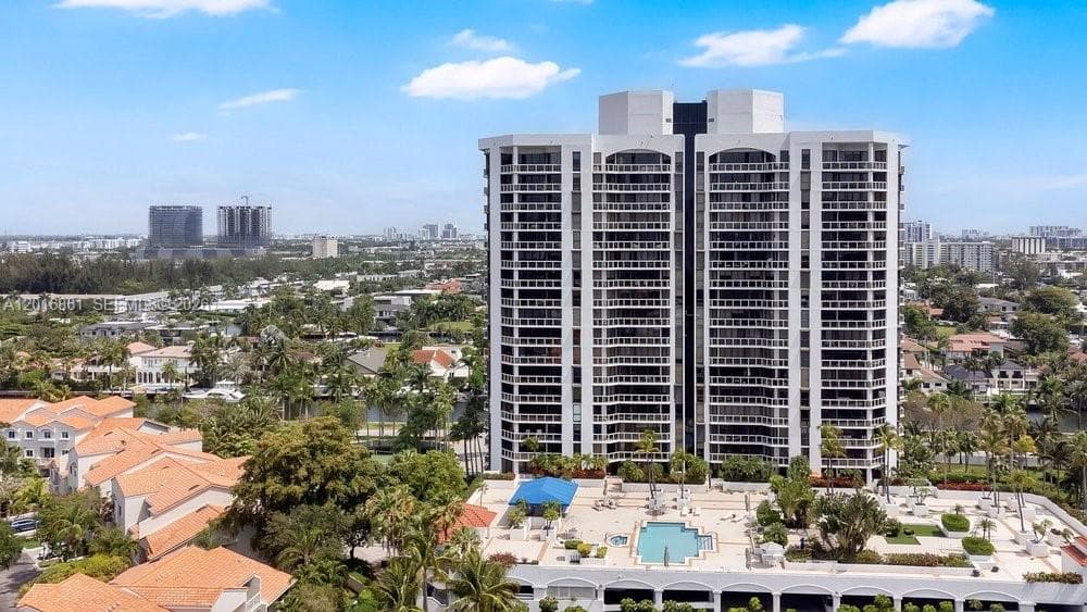 HARBOR TWS · #1801 in Aventura - Photo 38