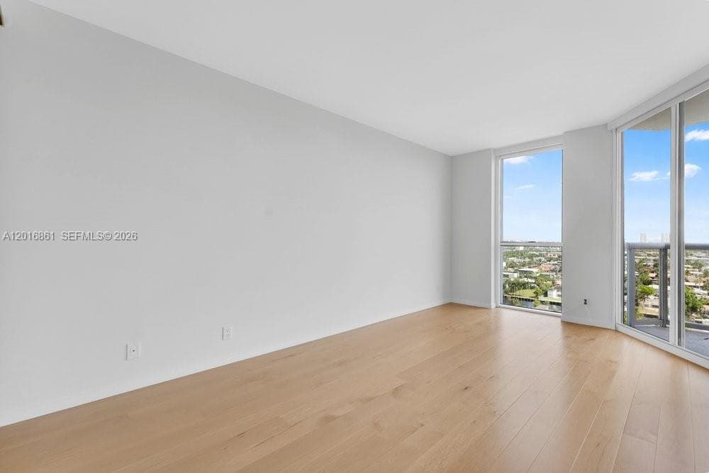 HARBOR TWS · #1801 in Aventura - Photo 19