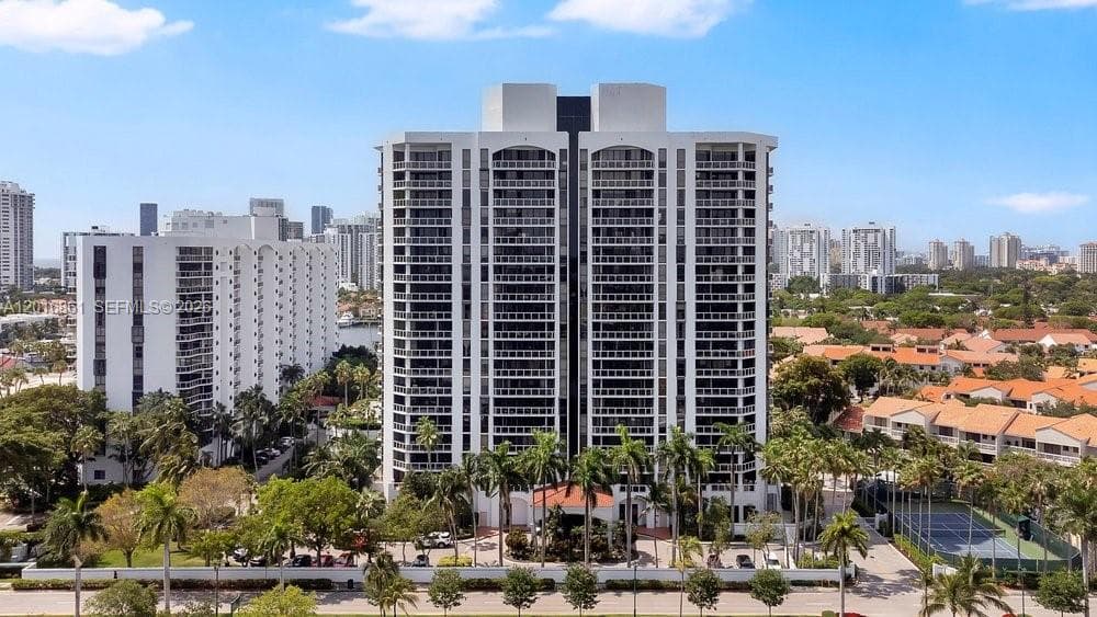 HARBOR TWS · #1801 in Aventura - Photo 40