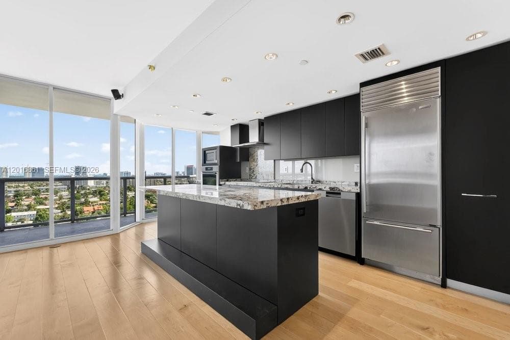 HARBOR TWS · #1801 in Aventura - Photo 8