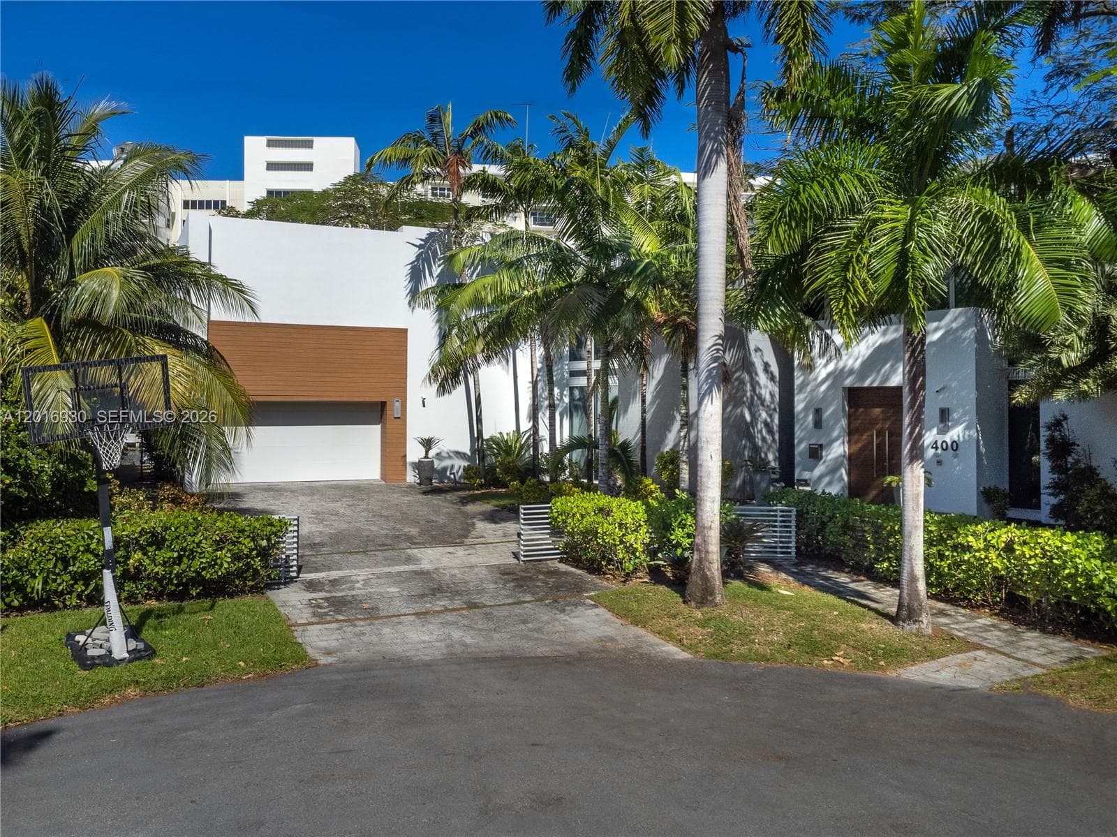 400 Tamarind Dr photo 52