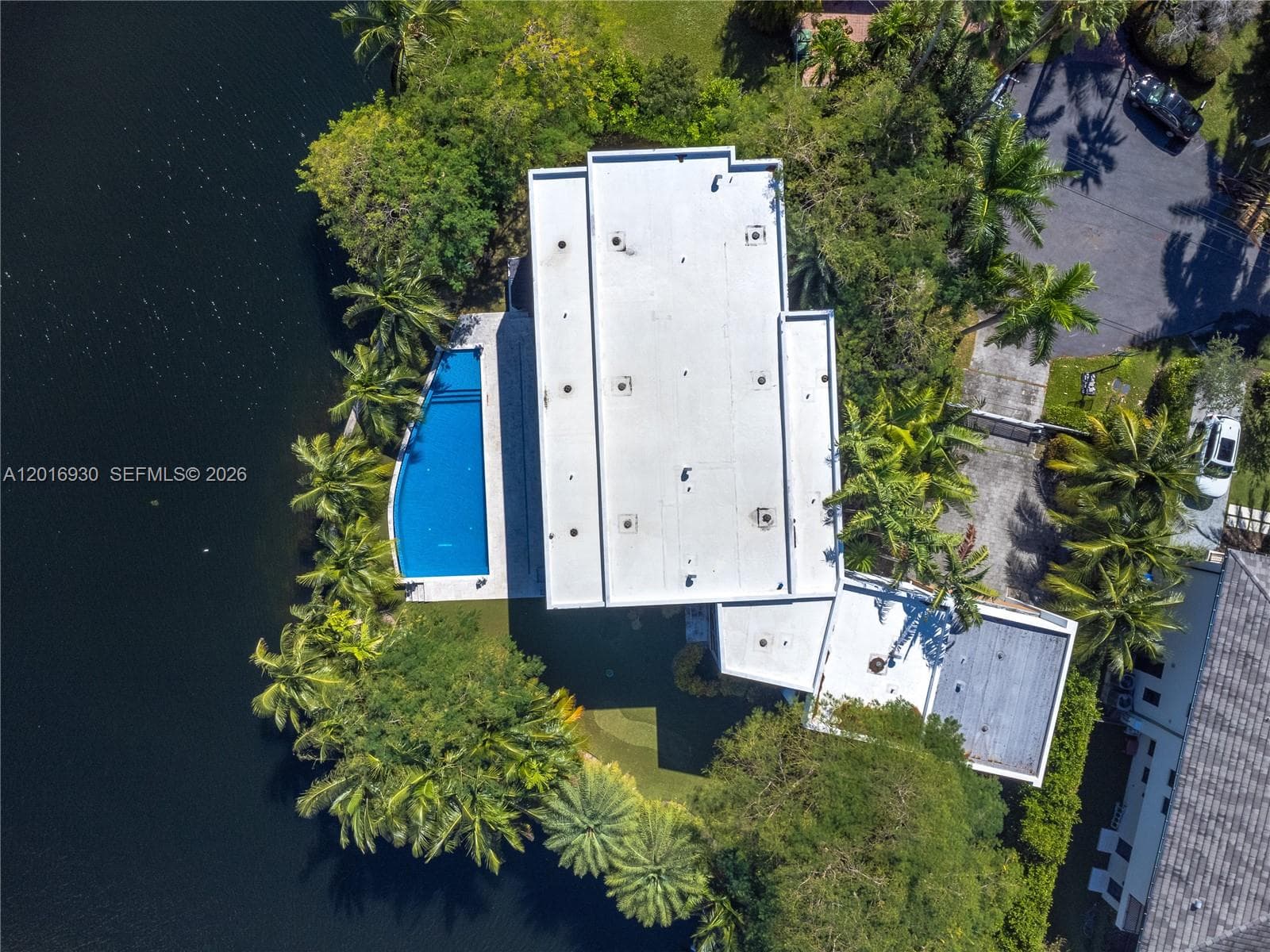 400 Tamarind Dr photo 46