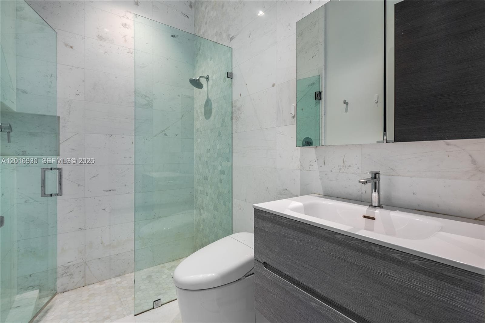 400 Tamarind Dr photo 40