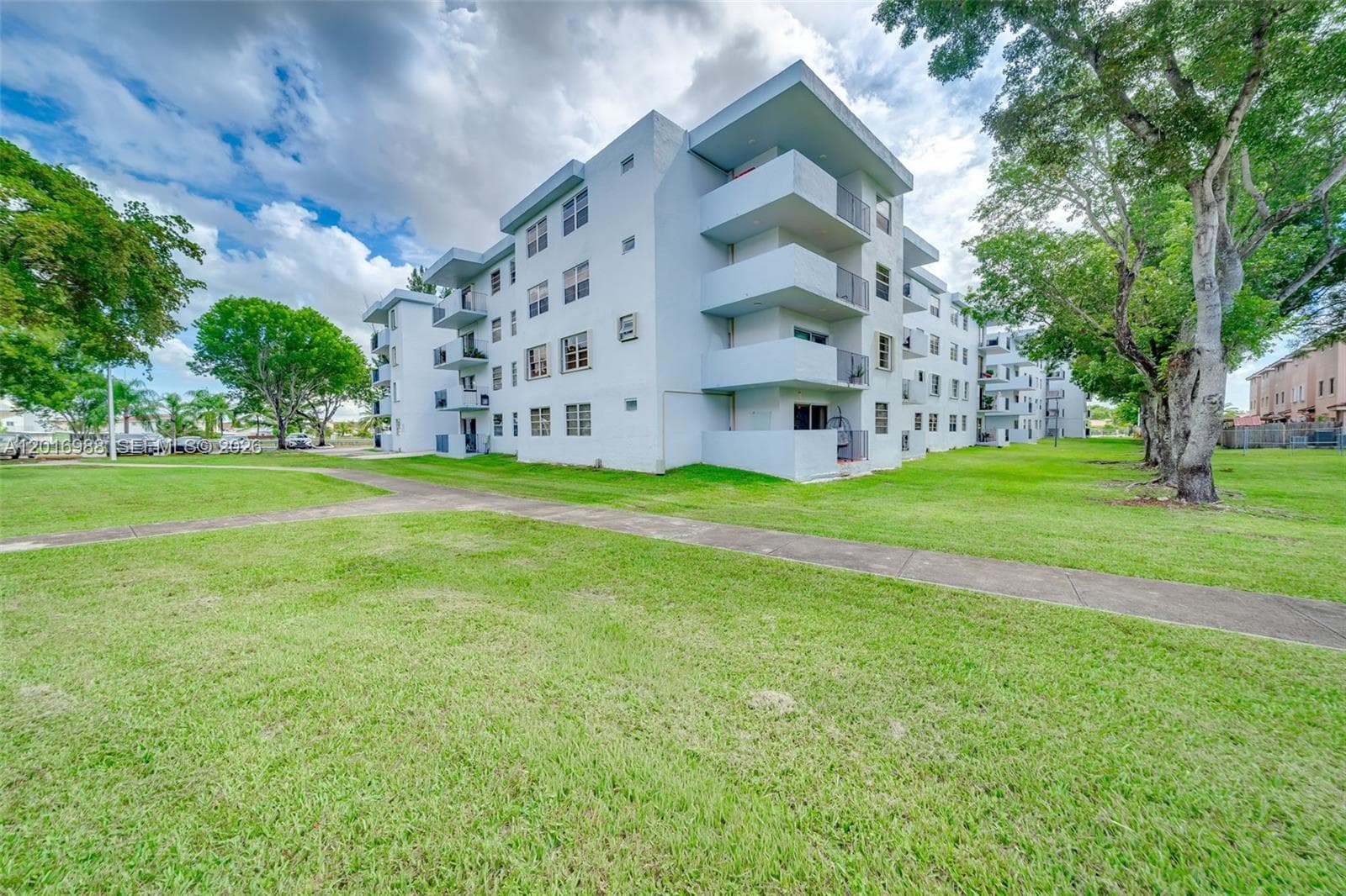 SEGOVIA CONDO · #215 in Miami - Photo 4