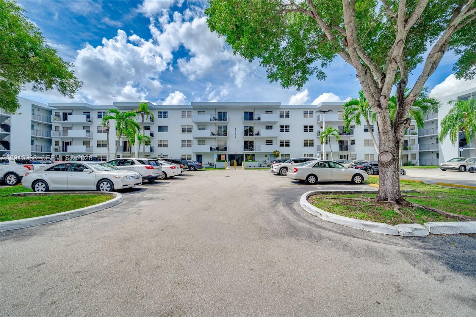 SEGOVIA CONDO · #215 in Miami - Photo 8
