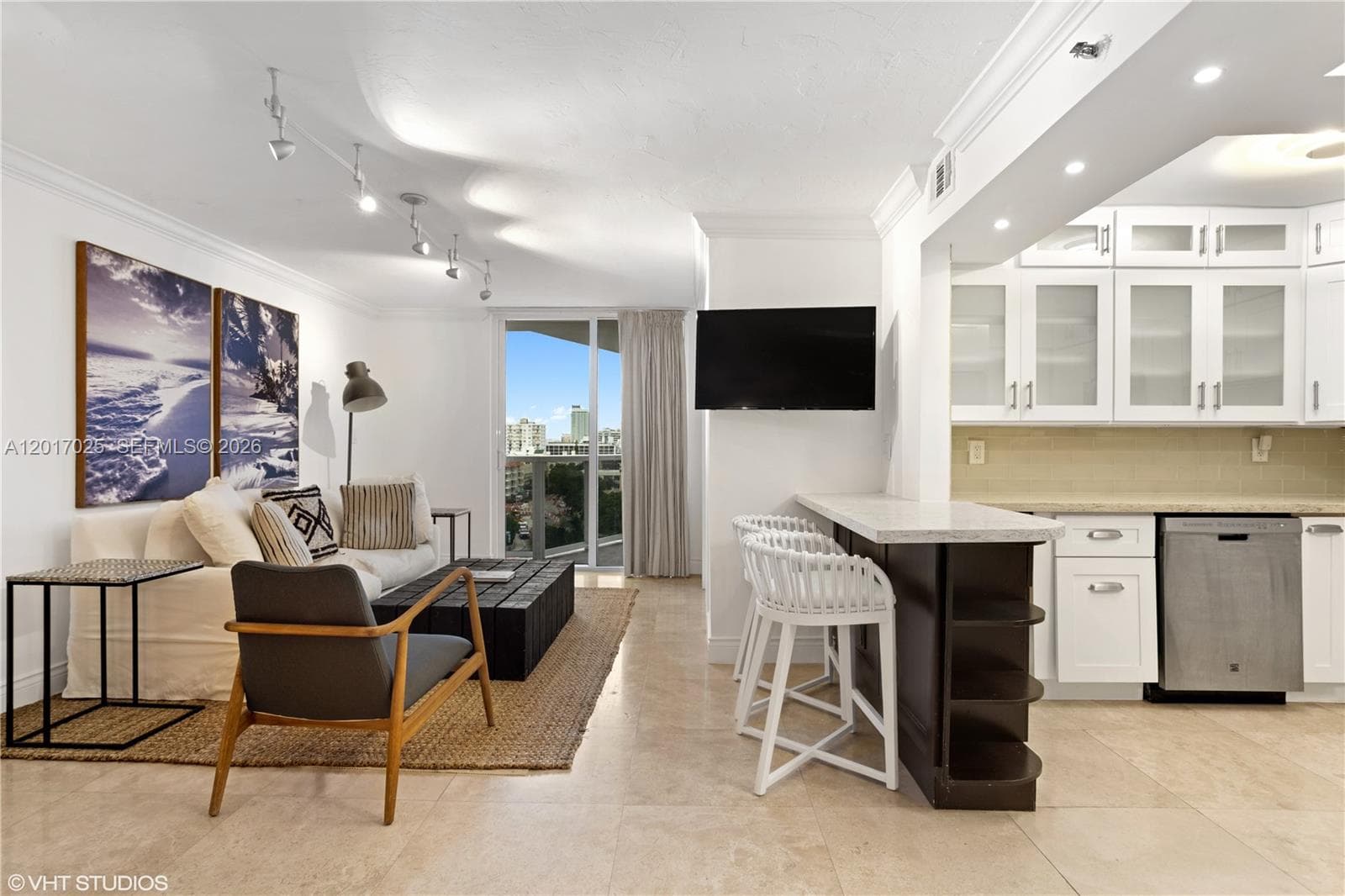 THE RIVIERA CONDO · #909 in Miami Beach - Photo 2