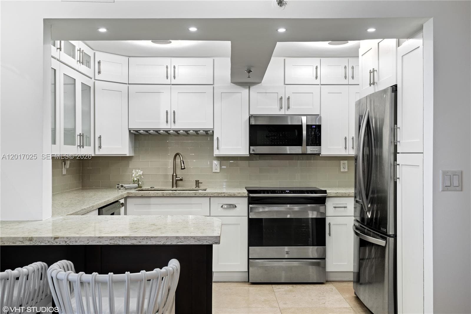 THE RIVIERA CONDO · #909 in Miami Beach - Photo 4