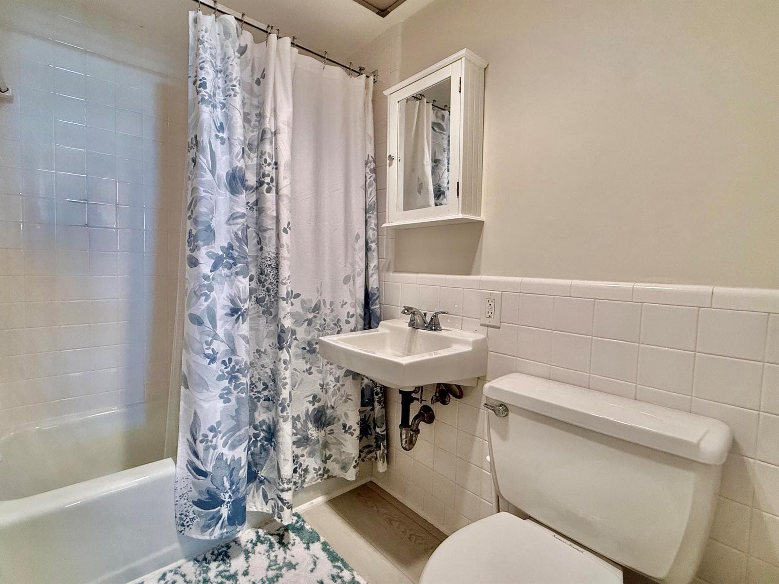 50 Celestial Way Greenbrier Bath 2