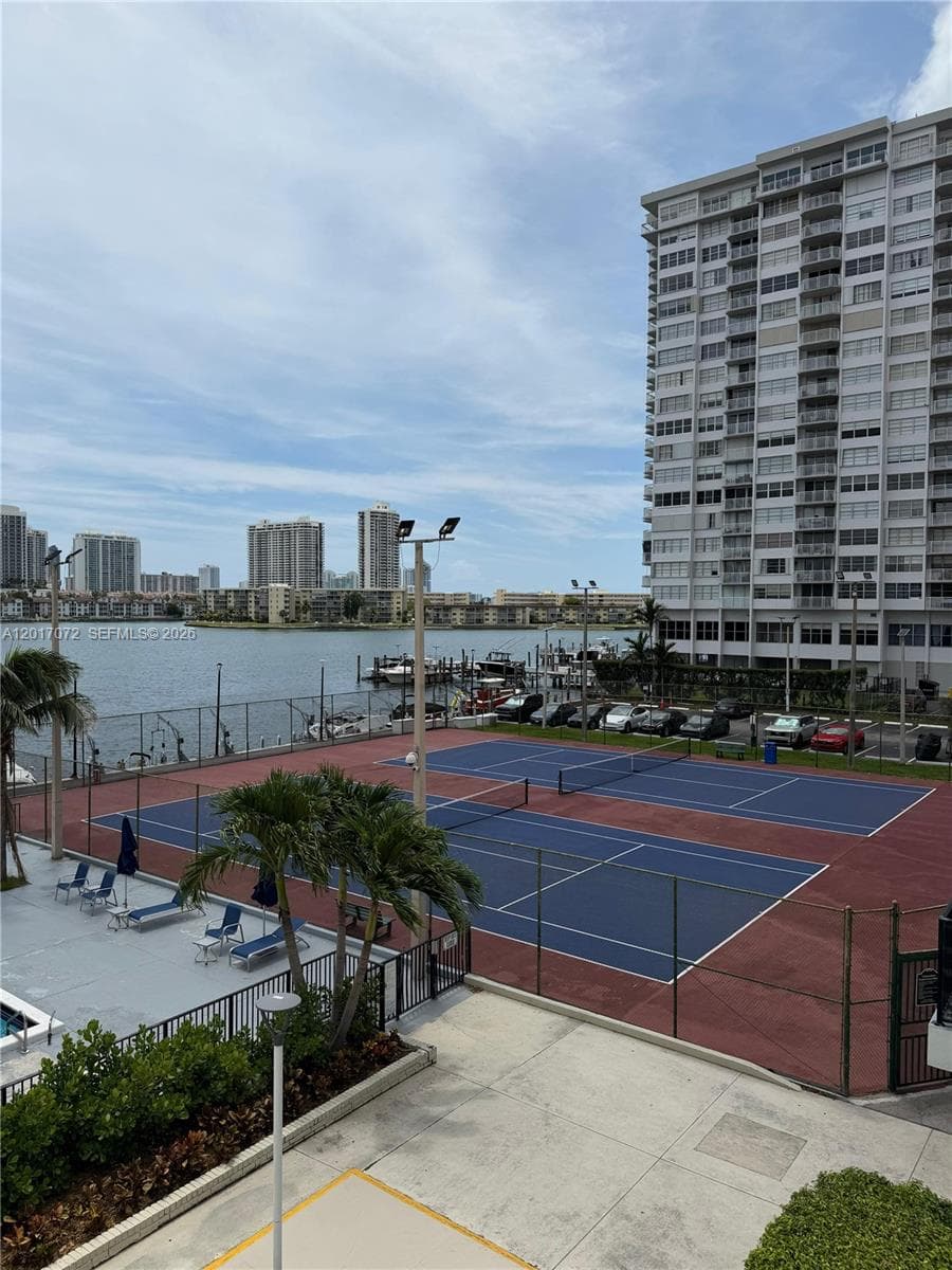 COMMODORE PLAZA CONDO · #T-211 in Aventura - Photo 12